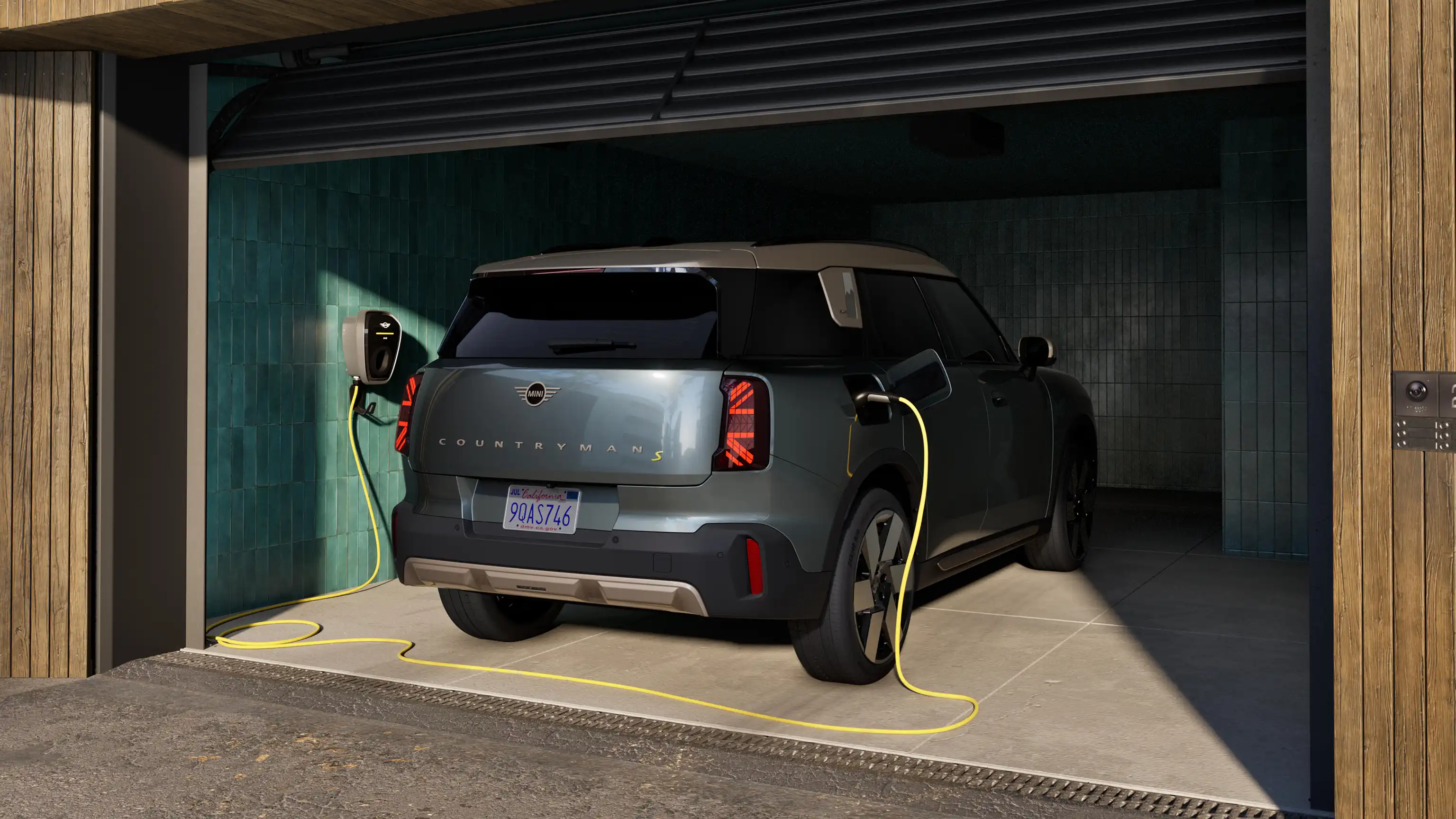 All-Electric MINI Countryman - Garage
