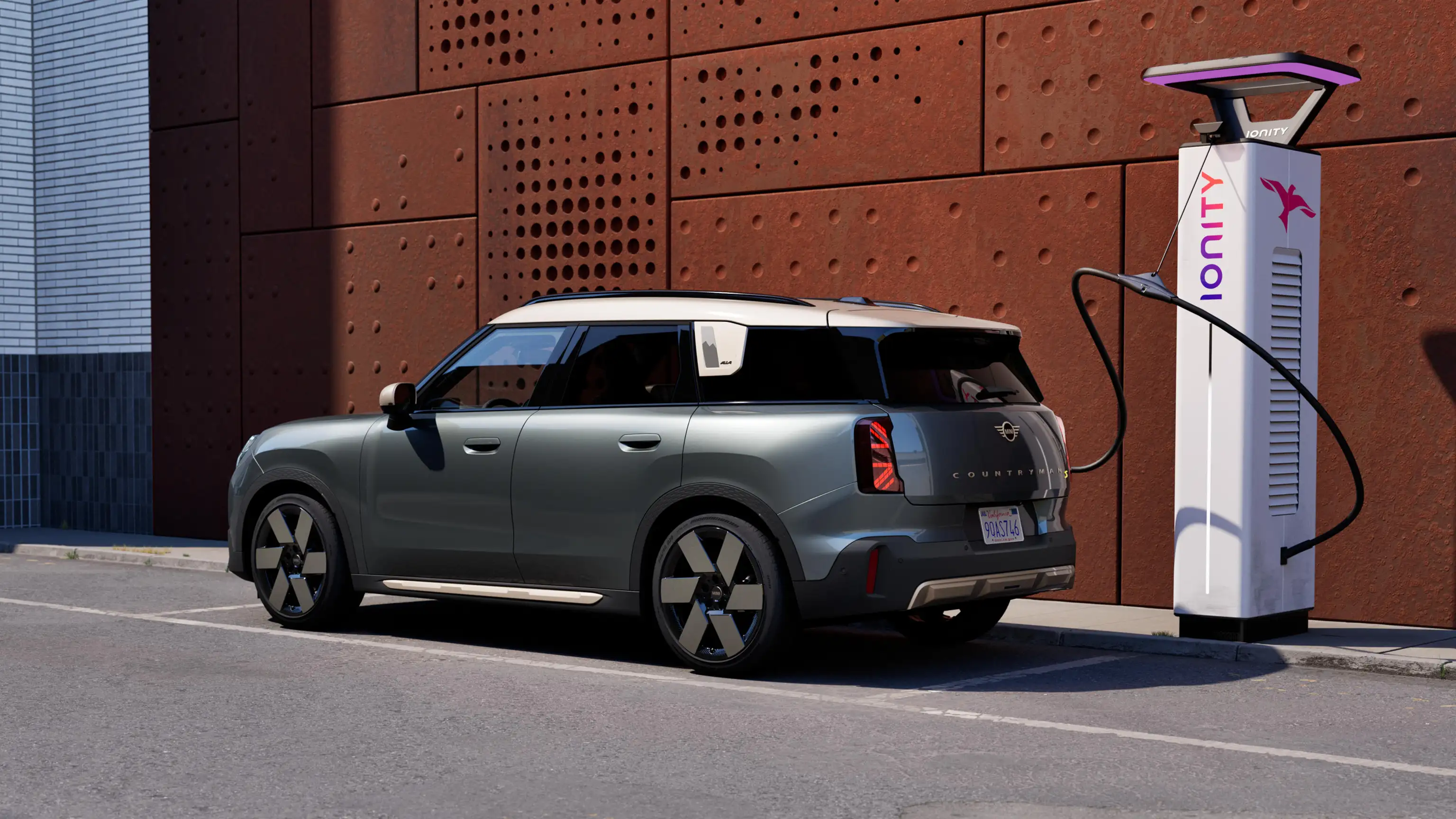 All-Electric MINI Countryman - Charging in Public