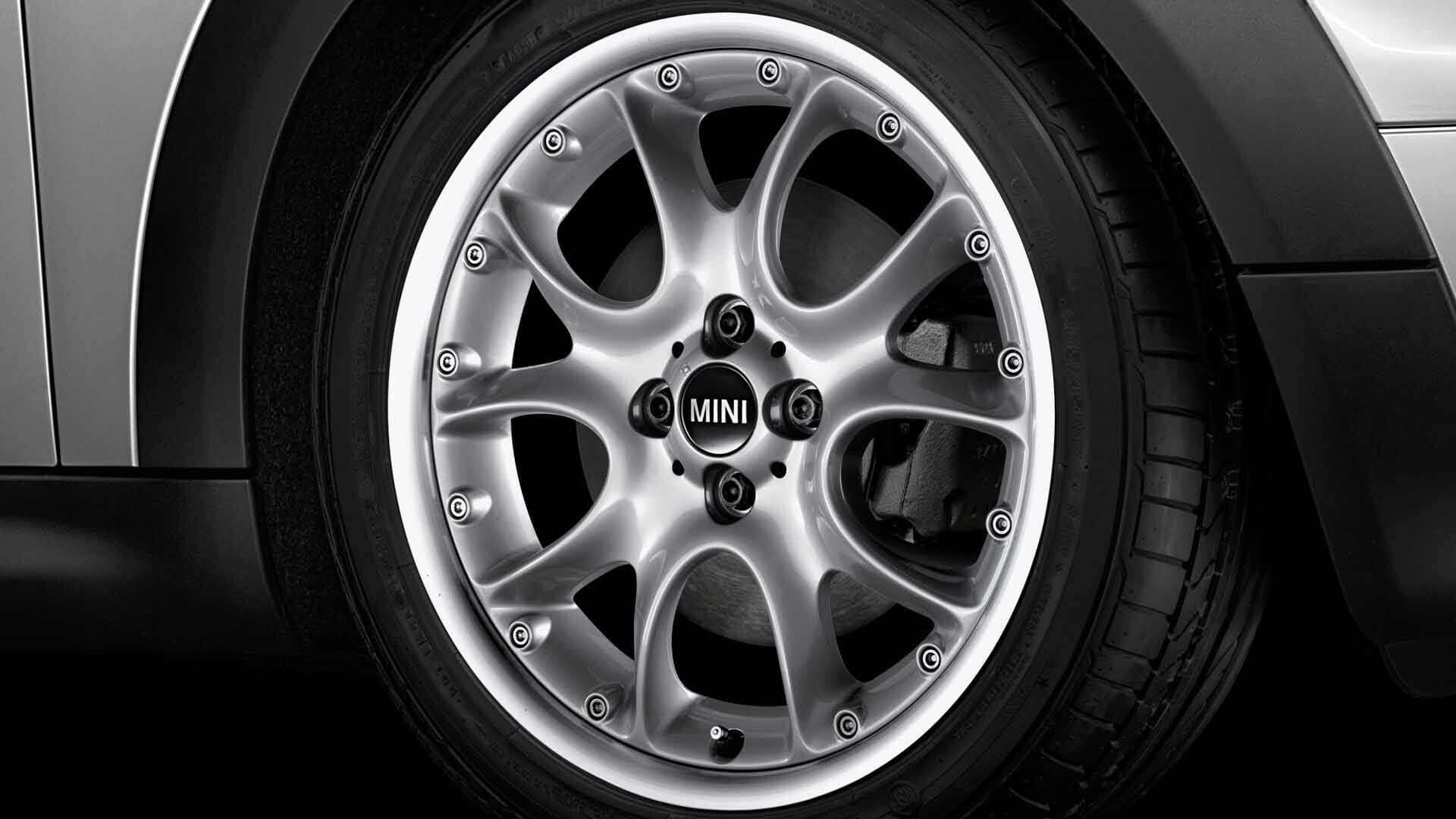 Light Alloy Wheel Web Spoke Composite R98 In Silver Light Alloy Wheel Web Spoke Composite