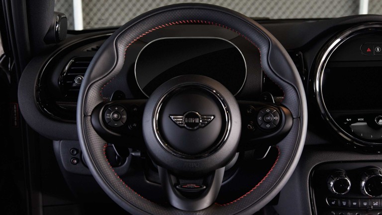 mini-jcw-leather-steering-wheel