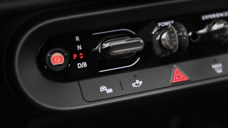 MINI all-electric - interior - toggle bar