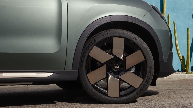 MINI all-electric Countryman - exterior - gallery - 04