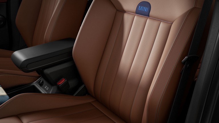 All-electric MINI Countryman - gallery interior - 04