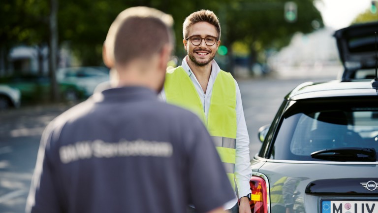 MINI Roadside Assistance - Tow-In Service